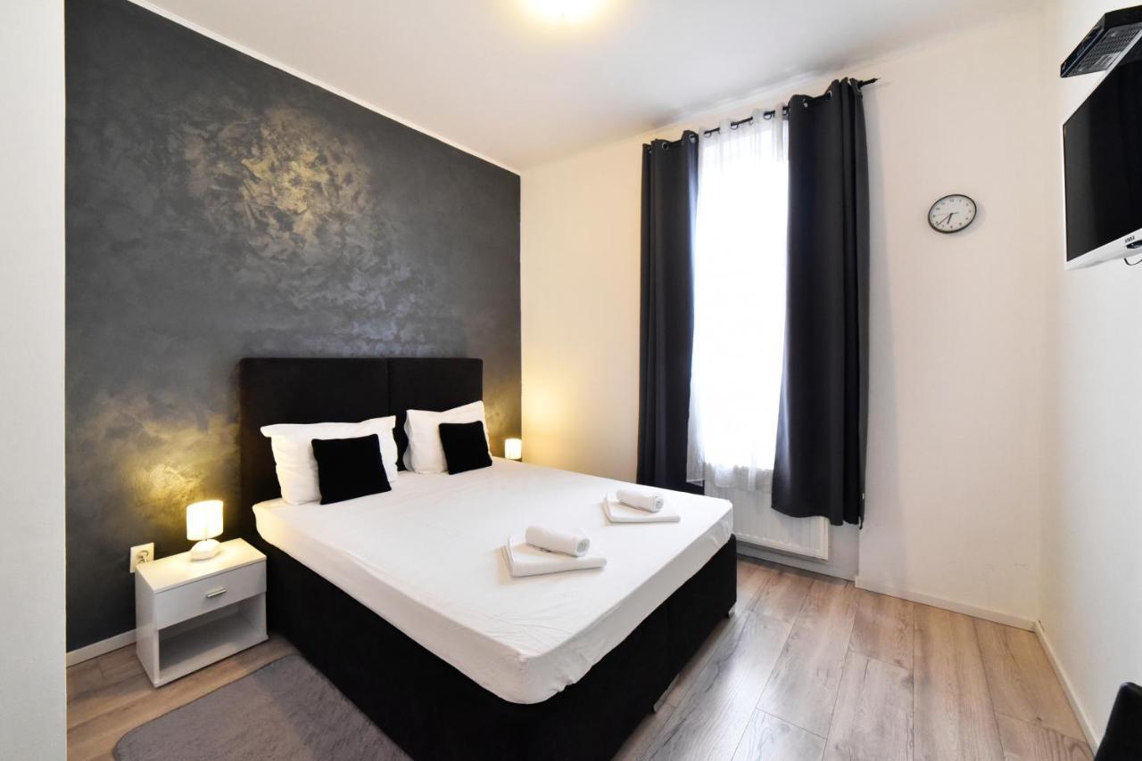 Virtus Apartments And Rooms With Free Private Parking Zagreb Bagian luar foto