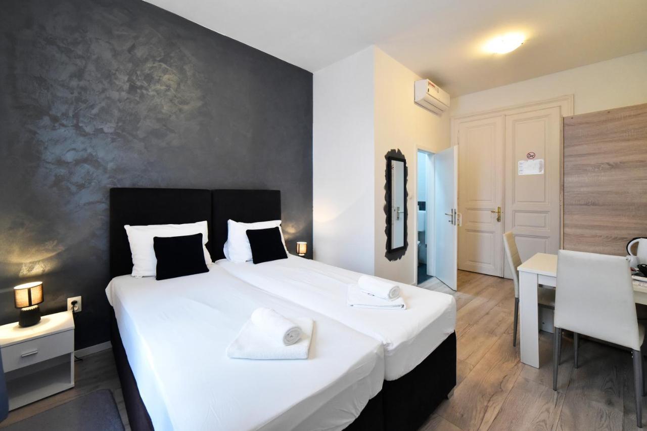 Virtus Apartments And Rooms With Free Private Parking Zagreb Bagian luar foto