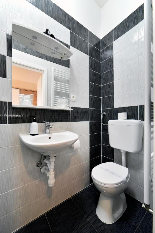 Virtus Apartments And Rooms With Free Private Parking Zagreb Bagian luar foto