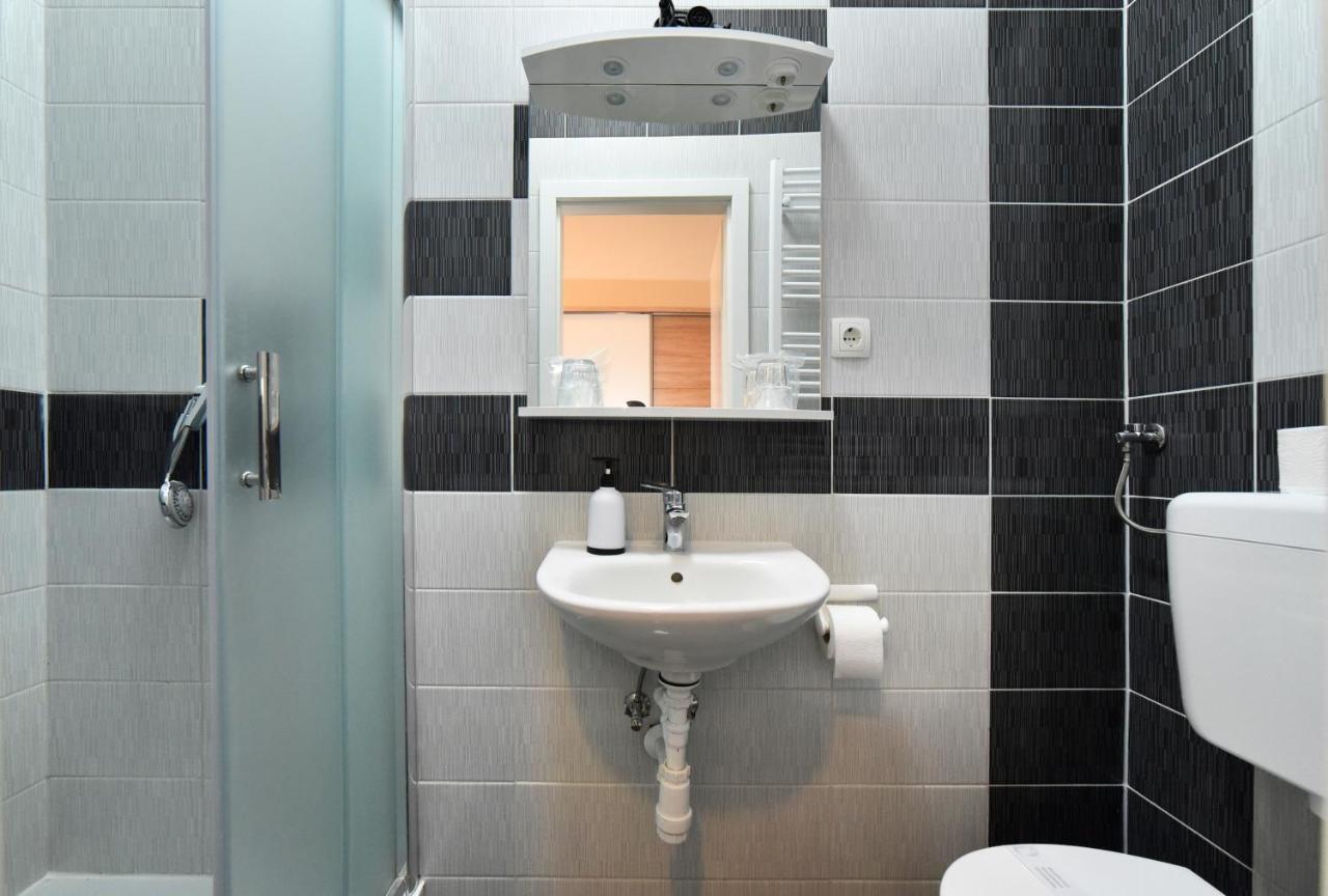 Virtus Apartments And Rooms With Free Private Parking Zagreb Bagian luar foto
