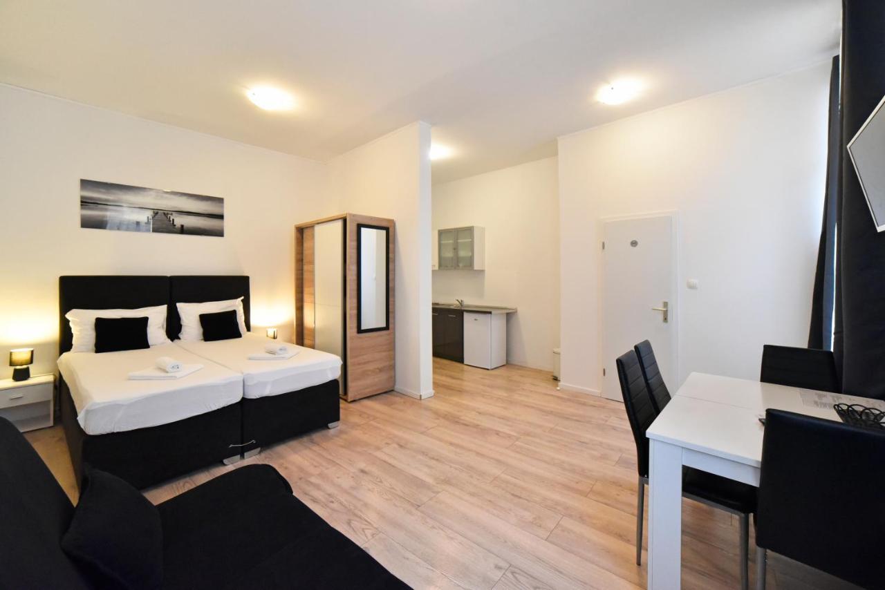 Virtus Apartments And Rooms With Free Private Parking Zagreb Bagian luar foto