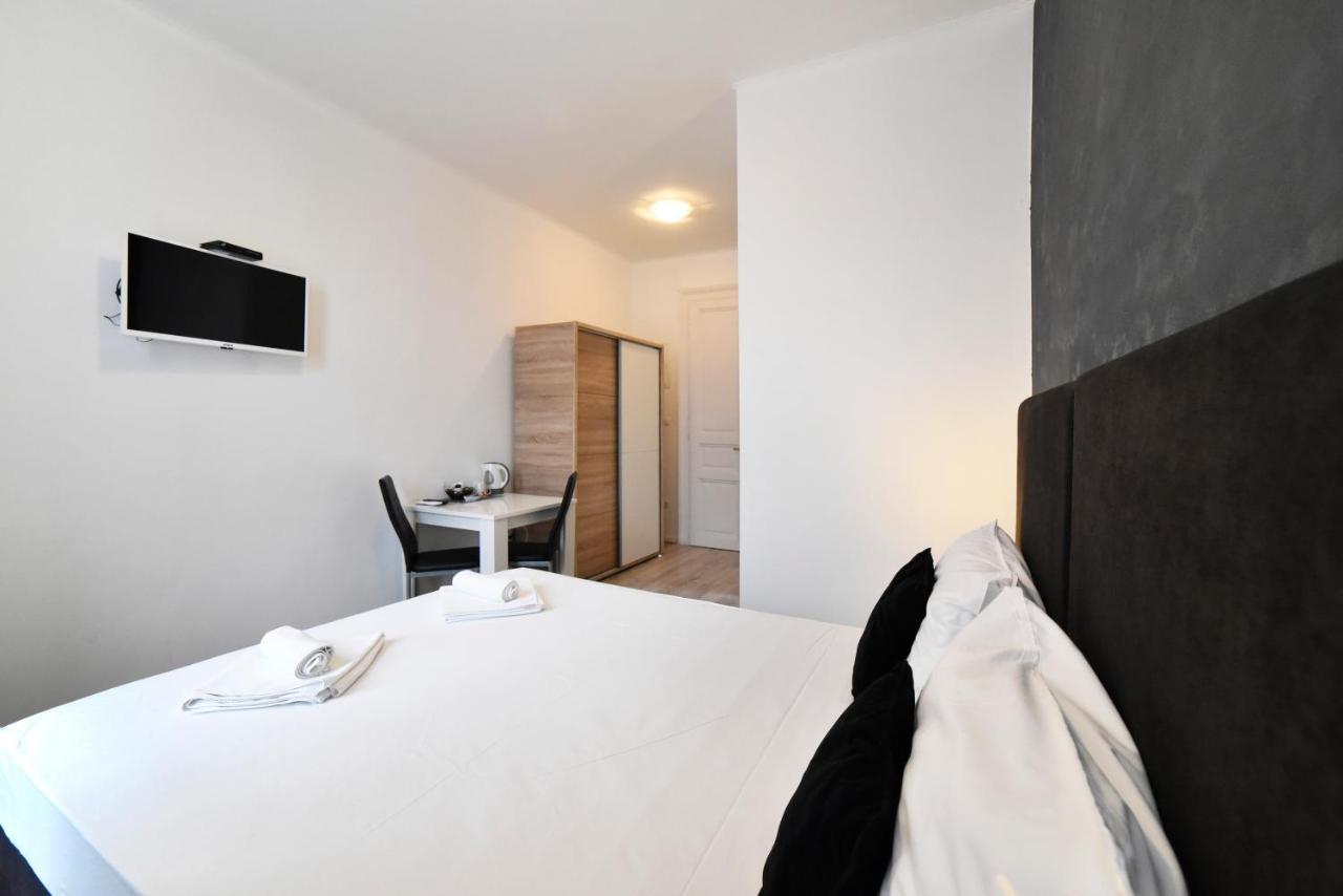 Virtus Apartments And Rooms With Free Private Parking Zagreb Bagian luar foto