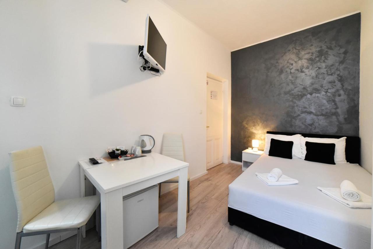Virtus Apartments And Rooms With Free Private Parking Zagreb Bagian luar foto