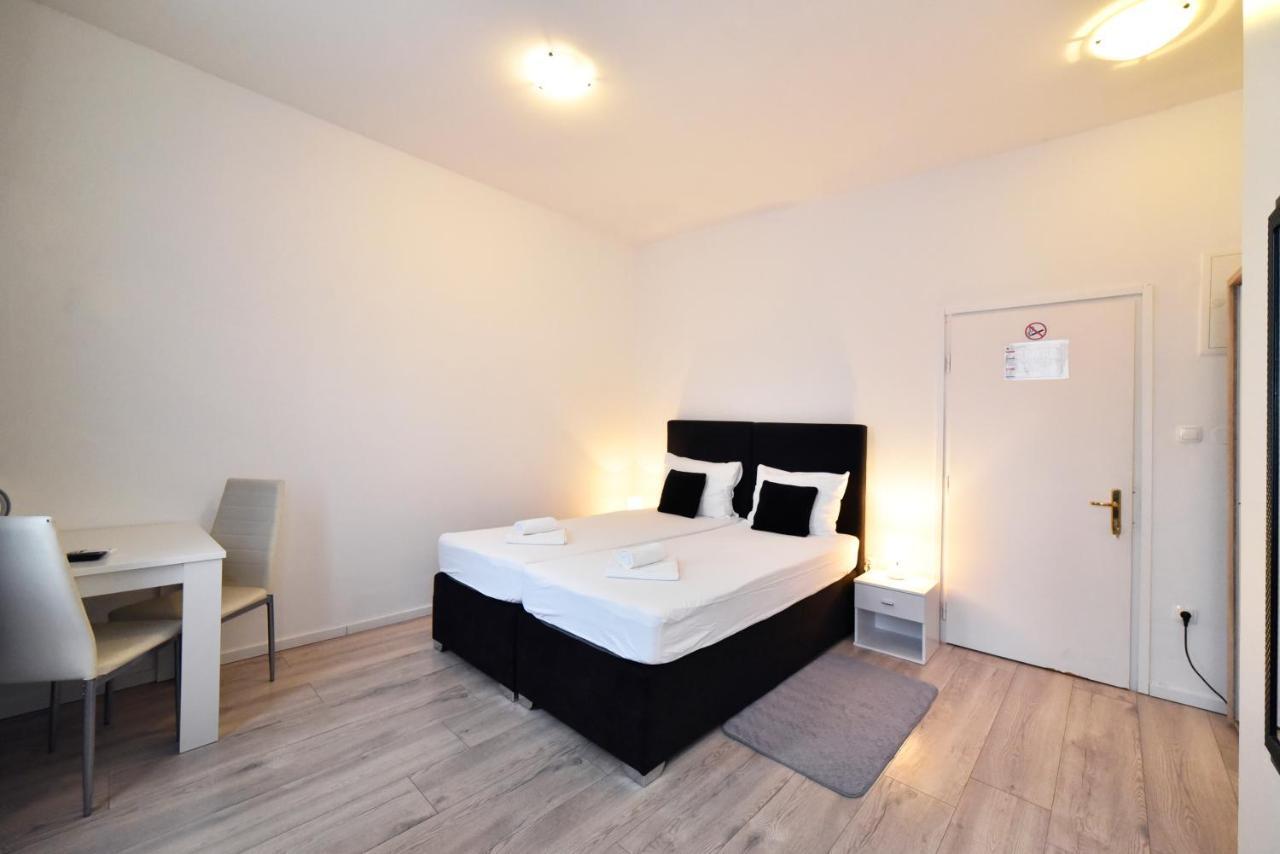 Virtus Apartments And Rooms With Free Private Parking Zagreb Bagian luar foto