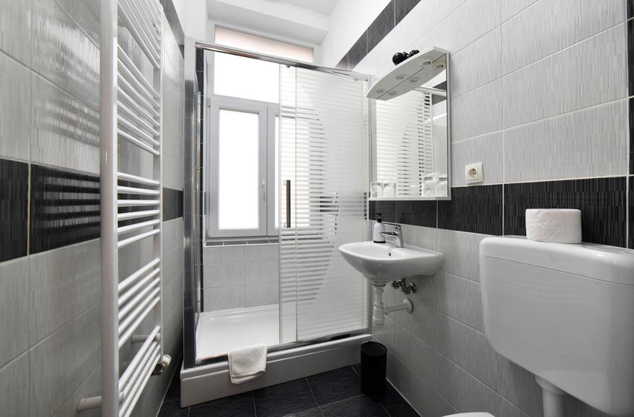 Virtus Apartments And Rooms With Free Private Parking Zagreb Bagian luar foto