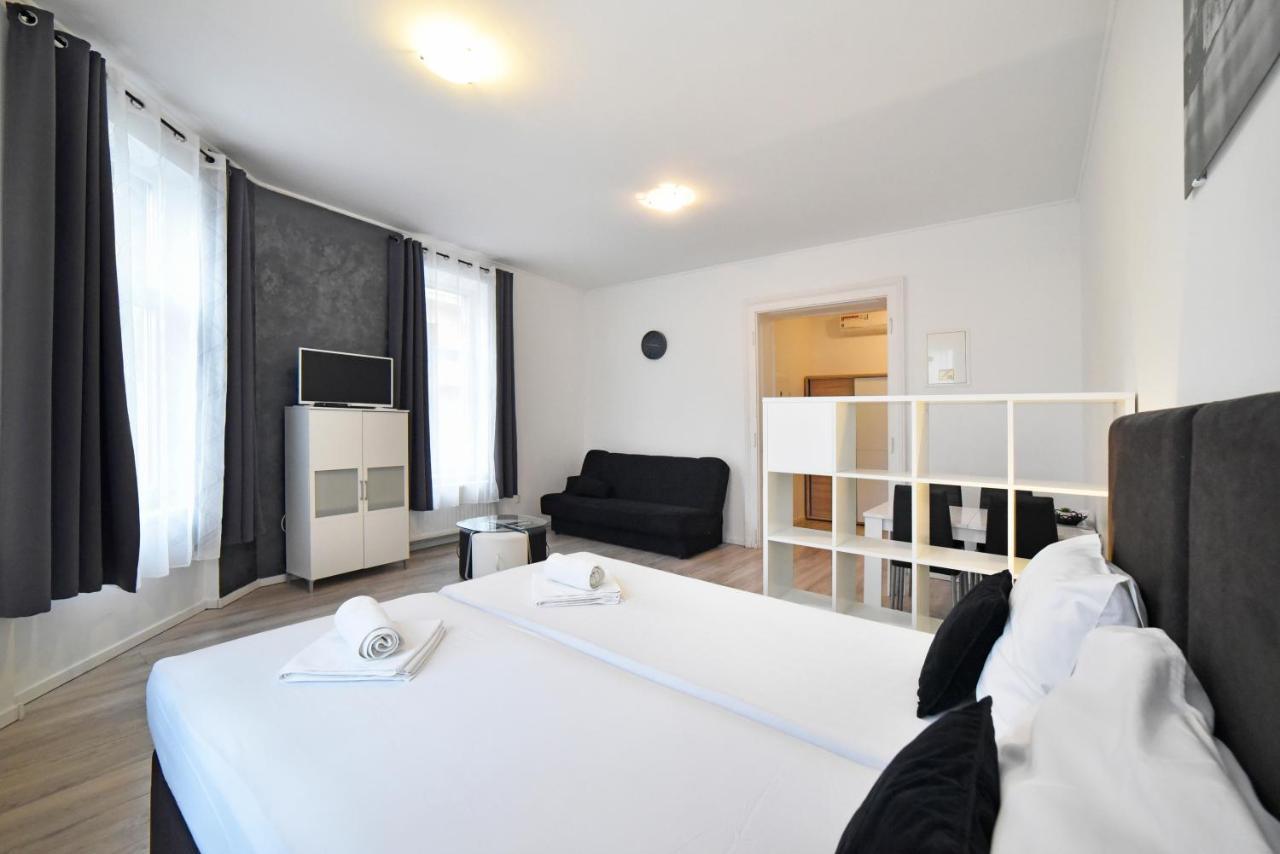 Virtus Apartments And Rooms With Free Private Parking Zagreb Bagian luar foto