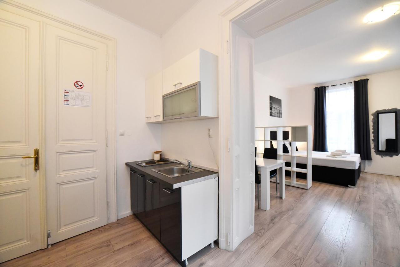 Virtus Apartments And Rooms With Free Private Parking Zagreb Bagian luar foto