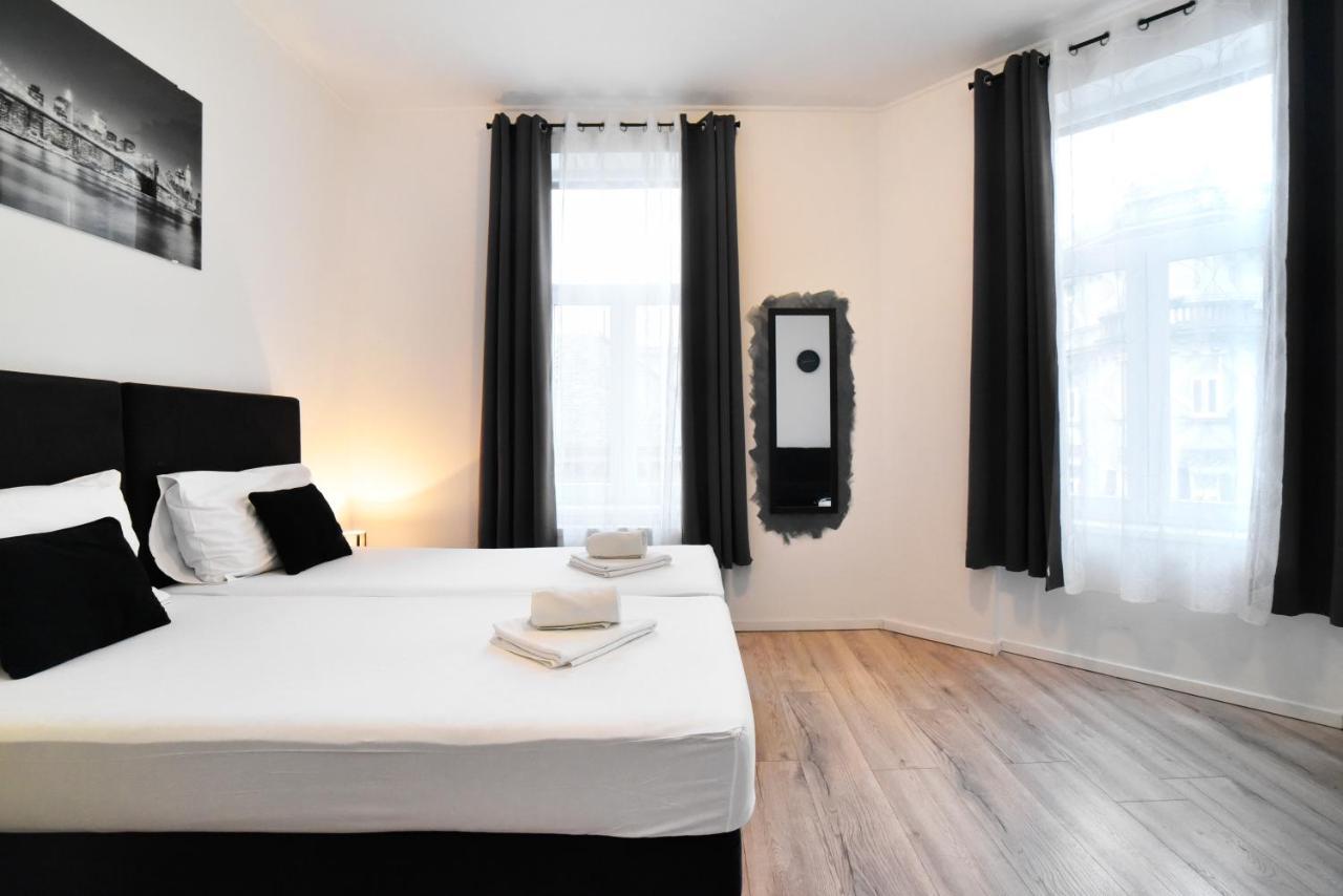 Virtus Apartments And Rooms With Free Private Parking Zagreb Bagian luar foto