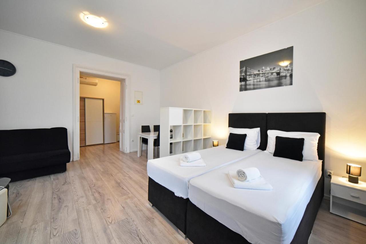 Virtus Apartments And Rooms With Free Private Parking Zagreb Bagian luar foto