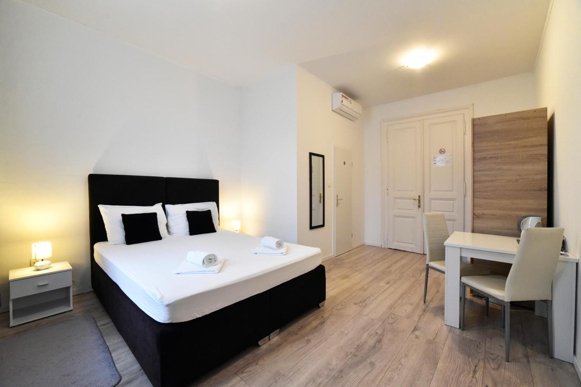 Virtus Apartments And Rooms With Free Private Parking Zagreb Bagian luar foto