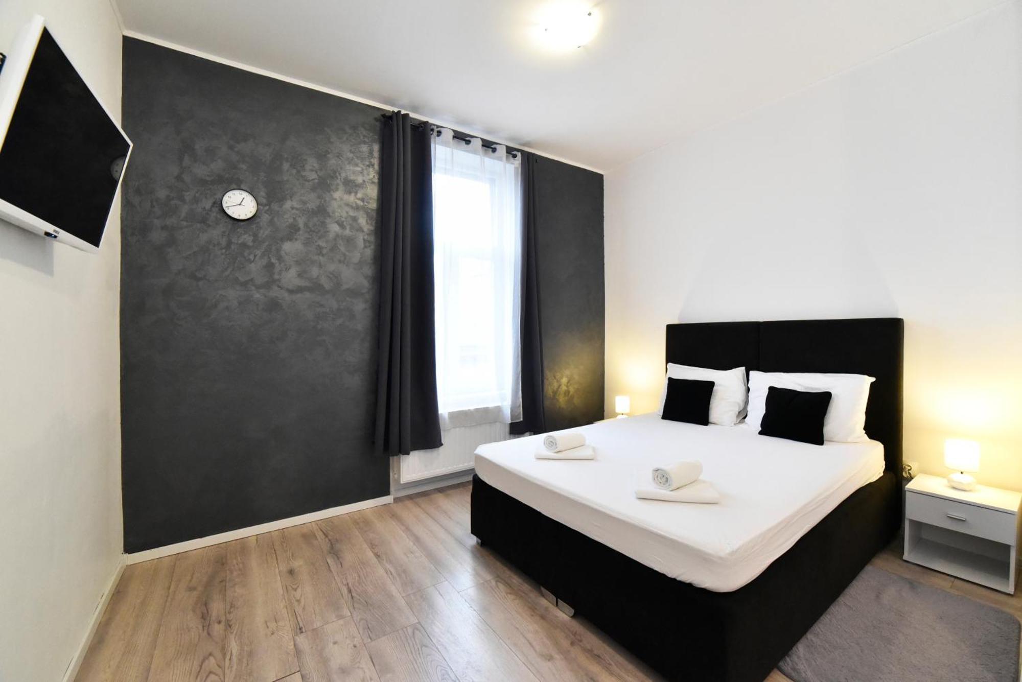 Virtus Apartments And Rooms With Free Private Parking Zagreb Bagian luar foto